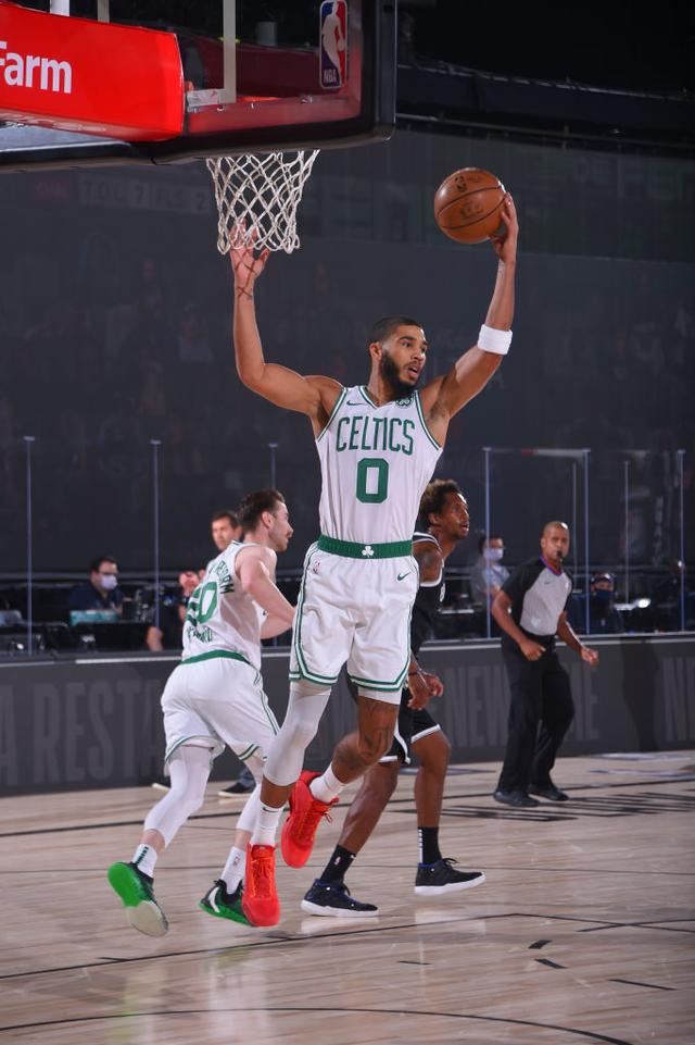 在这场巅峰 在这场巅峰