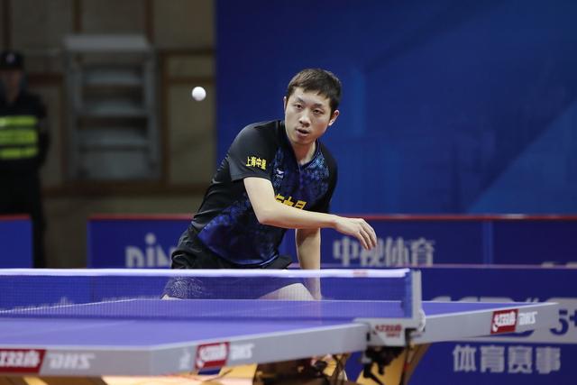 迷肩部被砸 迷肩部被砸